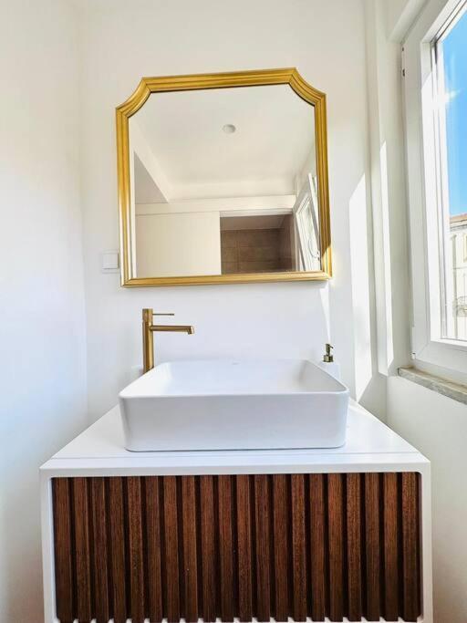 Lisbon City Center Flat For 6 Pp Exterior photo