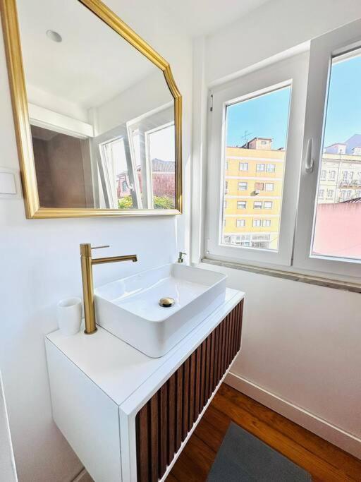Lisbon City Center Flat For 6 Pp Exterior photo